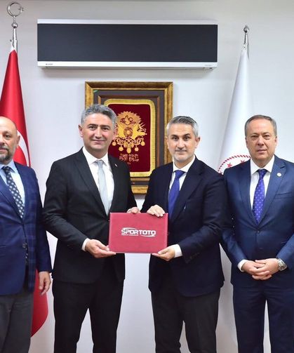 Geyve'ye yarı olimpik yüzme havuzu müjdesi! İhale tarihi belli oldu