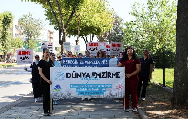 Sakarya'da Dünya Emzirme Haftası Etkinliği: Anne Sütünün Önemi Uzmanlar Tarafından Anlatıldı