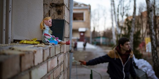 Ukrayna: Rusya'nın saldırılarında 177 çocuk öldü