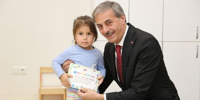 İlk karneler Başkan Alemdar’dan