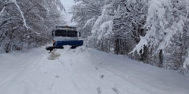 Kırsal bölgelerde kar küreme mesaisi