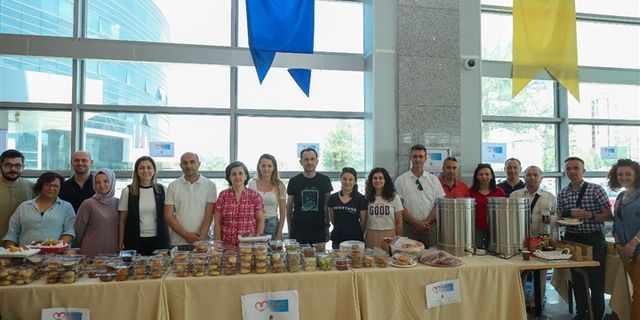 Edirne'de depremzedeler için kermes düzenlendi