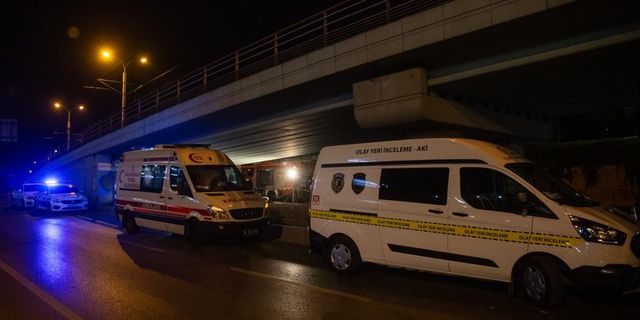 Bahçelievler'de köprü duvarına çarpan otomobildeki 4 kişi öldü
