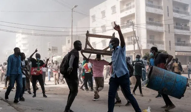 Senegal: Cumhurbaşkanlığı seçimlerinin ertlenmesi anayasa aykırı