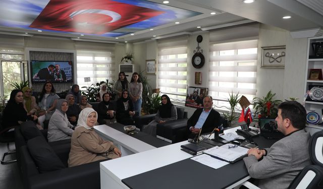 Bilal Soykan İlçe Teşkilat Başkanı ve Kadın kollarını ağırladı