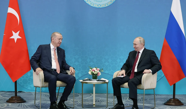 Putin'den Erdoğan'a övgü dolu sözler