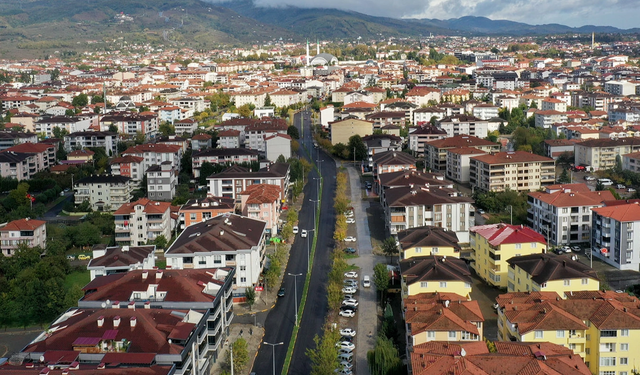 Hendek'te Büyükşehir tablo gibi işledi