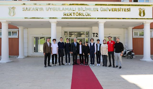 SUBÜ Cevat Ayhan Fen Lisesi öğrencilerini ağırladı