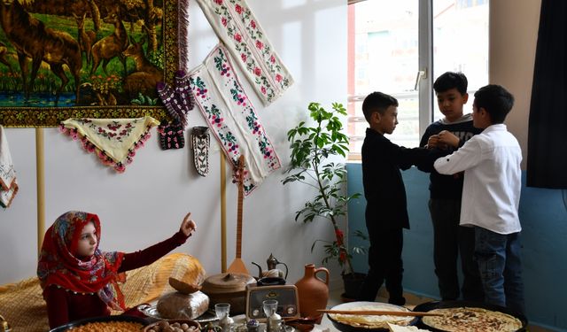 Bilecik'te ilkokul öğrencileri yöresel şiveyi öğrenip kamera karşısına geçti