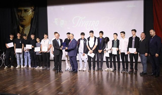 8. Liseler Arası Tiyatro Festivali  Sona Erdi