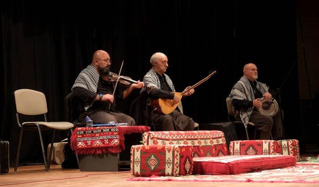 Yöresel türkülerle müzikseverler doyasıya eğlendi