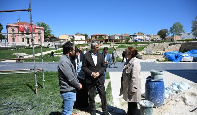 Edirne'de 15. yüzyıl yapıları tarihi han ve hamamdaki restorasyon çalışmaları sürüyor
