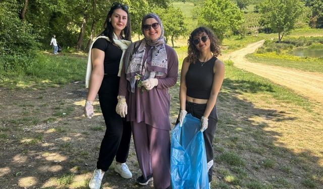 Reisler Göleti çevresindeki çöpleri topladılar