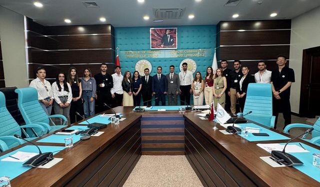 TÜ Gümrük İşletme Bölümü öğrencileri Ticaret Bakanlığında ziyaretlerde bulundu