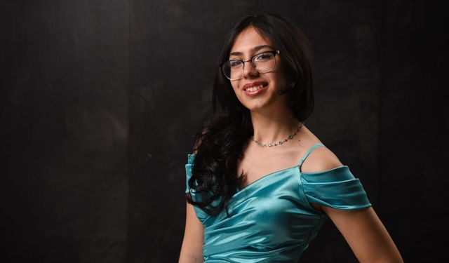 15 Yaşındaki Piyanist Arya Su Gülenç, Almanya’da Uluslararası Müzik Yarışmasında Birinci Oldu
