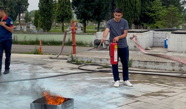SUBÜ Öğrencilerine Uygulamalı Yangın Güvenliği Eğitimi Verildi