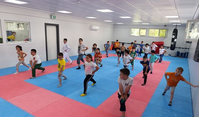 Geyveli Gençler Yaz Döneminde Spora Doyuyor