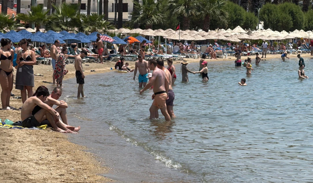 Bayramda Bodrum ve Antalya Sahilleri Dolu Taştı!