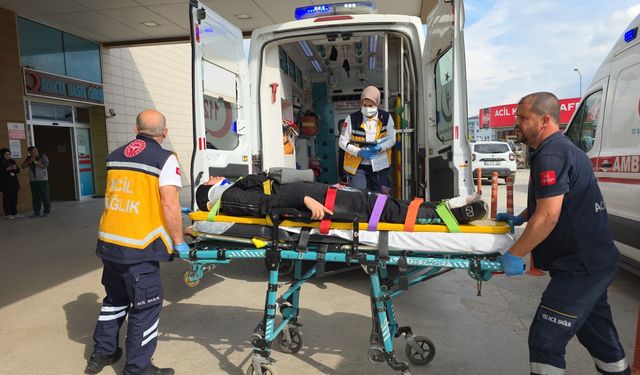 İnegöl'de trafik kazasında 3 kişi yaralandı