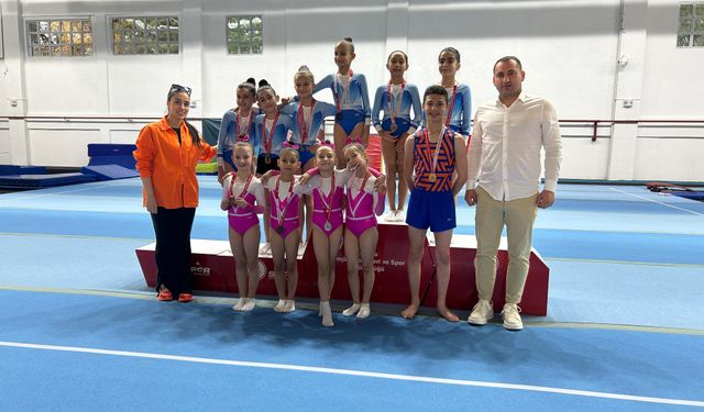 Adapazarı’nda Minik Sporcular Cimnastik ile Yetişiyor