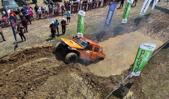 Gebze Offroad Festivali Coşkuyla Başladı: Türkiye'nin Dört Bir Yanından 150 Araç Yarışta!