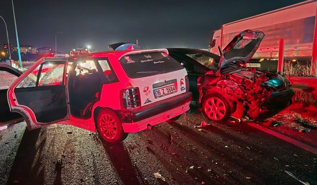 Tekirdağ’da iki otomobilin çarpıştığı kazada 4 kişi yaralandı