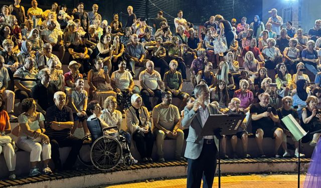 Gölcük Belediyesi TSM Korosu Konseriyle Kulakların Pasını Sildi
