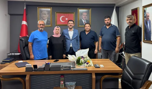 Balıkesirliler Derneği’nden AK Parti’ye ziyaret