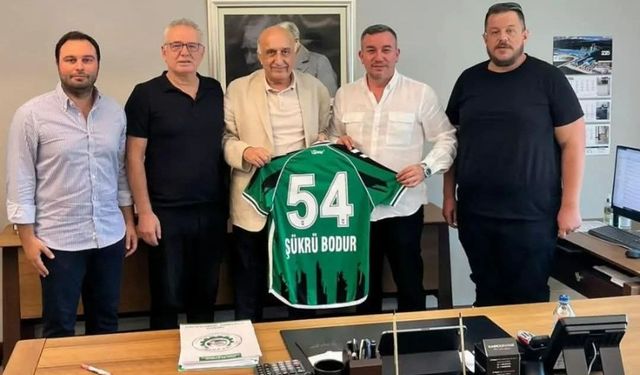 Sakaryaspor Yönetiminden 52 Orduspor Başkanı Şükrü Bodur’a Ziyaret