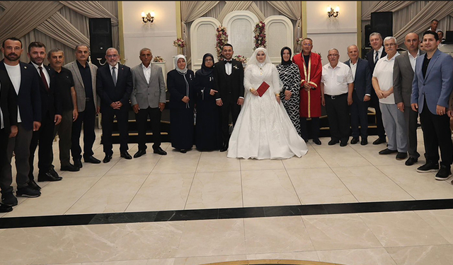 Sefa Kızılcık ve Miraç Saisoğlu Dünyaevine Girdi