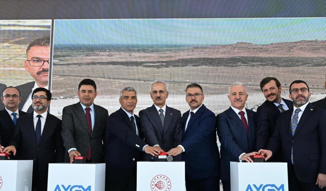 Kars-Iğdır-Aralık-Dilucu Demiryolu Hattı’nın Temeli Atıldı