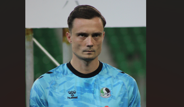 Sakaryaspor’da Szumski Şoku: Sakatlanarak Oyuna Devam Edemedi