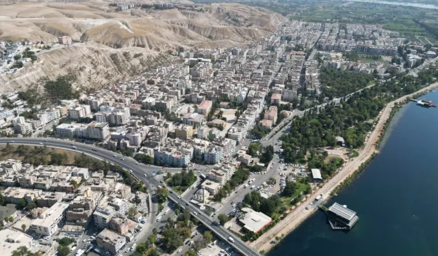Birecik’e Yeni Cadde ve Köprü
