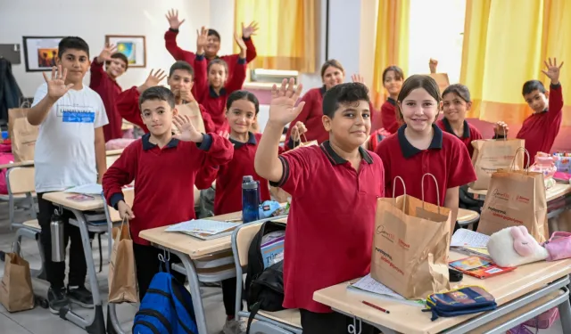 Bornova’da öğrenciler için beslenme desteği devam ediyor