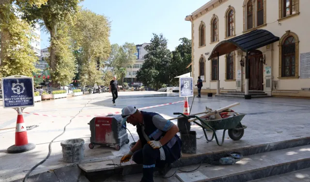 Fevziye Camii’ni tarihine uygun şekilde onarıyor