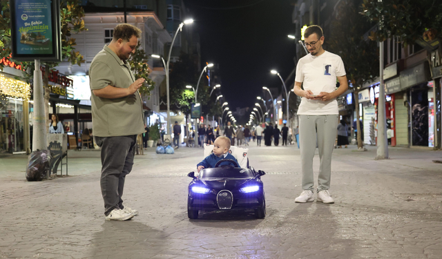 Çark Caddesi’nde Renkli Görüntü