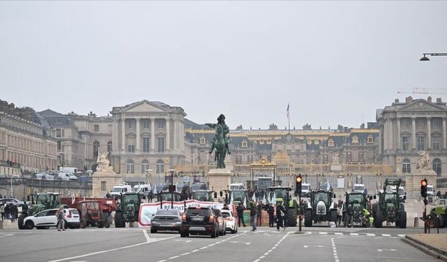 Çiftçilerden  Traktörlü Eylem
