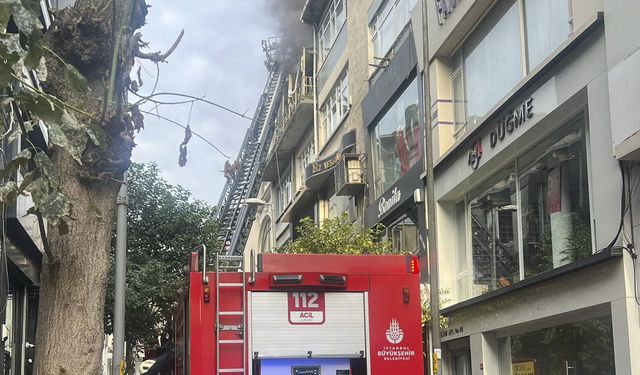 4 katlı binada çıkan yangında 1 kişi hayatını kaybetti