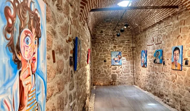 Ayşe Betil’den Üçüncü Kişisel Sergi