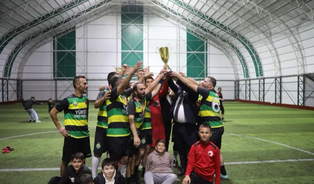 Edremit’te ‘Cumhuriyet Kupası’ Heyecanı Sona Erdi