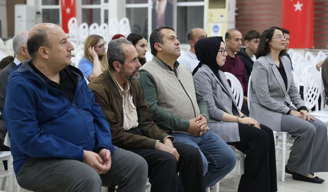 Filistin'in Tarihsel Arka Planı' konferansı düzenlendi