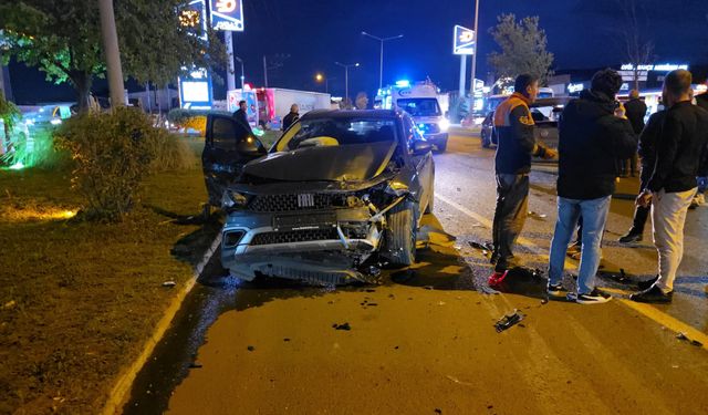 İnegöl’de 3 Araçlı Trafik Kazası: 1 Yaralı