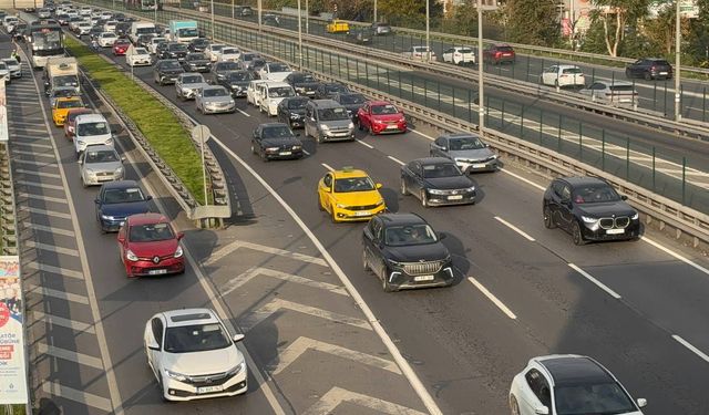 İstanbul’da Sabah Trafiği Yoğun