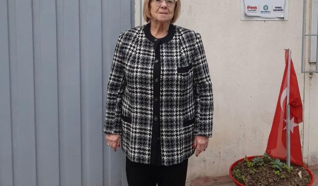 Mührü 41 yıldır kimseye bırakmıyor