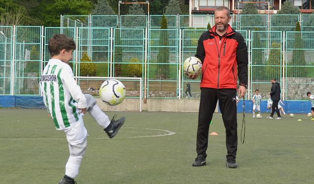 Sapancaspor altyapı eğitimlerinde büyümeye devam ediyor