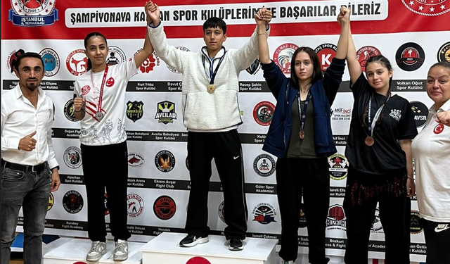Hendek Şampiyonlar Fight Spor Kulübü İstanbul’da madalyaları topladı