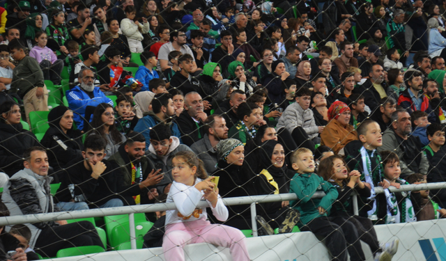 Sakaryaspor Üçte Üçle Moral Buldu: Kakuta Attı 3 Puan Geldi