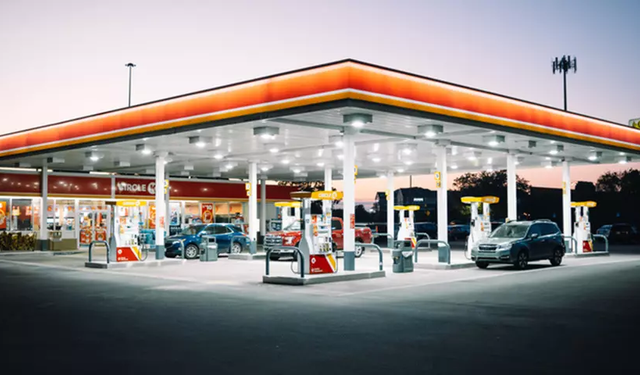 Dev akaryakıt şirketinin satışı için imzalar atıldı