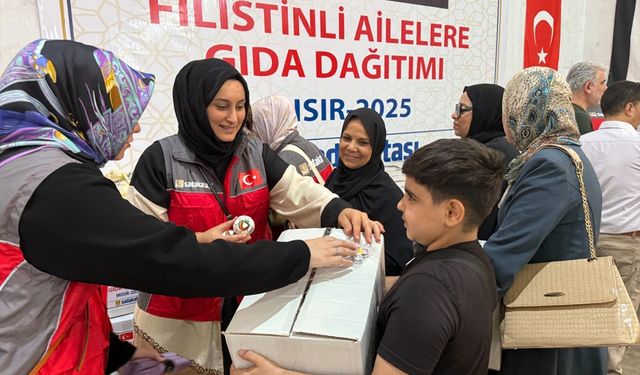 Sadakataşı Derneği, Gazzeli Ailelere Yardım Elini Uzattı