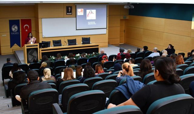 Sakarya Üniversitesinde Yapay Zeka Tartışıldı: “Yapay Zeka İnsanın Yerini Tutmaz, Anlamayı Kolaylaştırır”